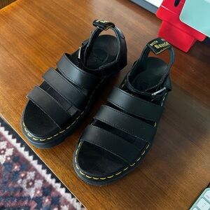 Dr Marten Blaire sandal